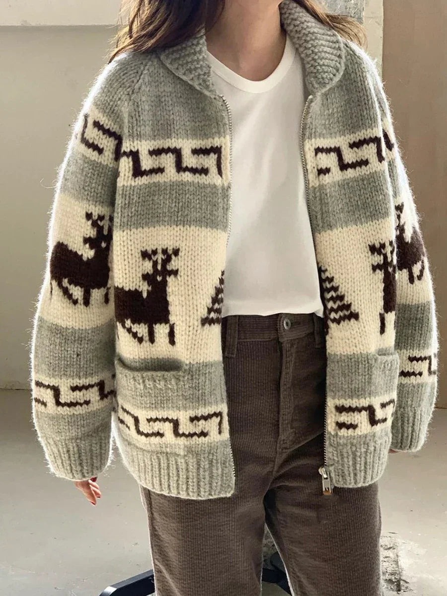 Cloud-Soft Reindeer Christmas Cardigan