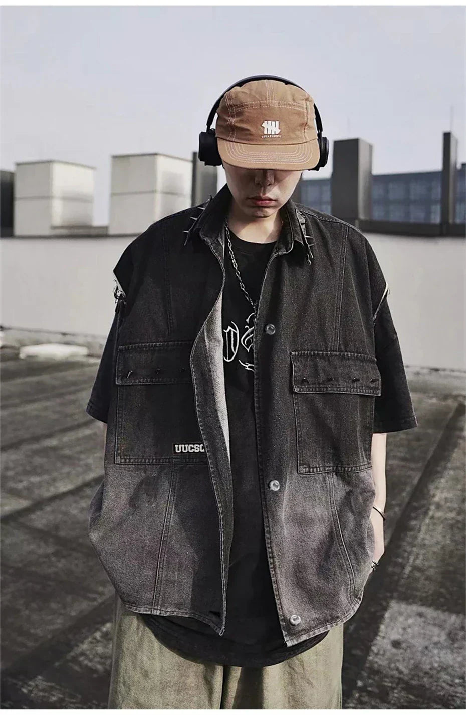 Rivet Design Gradient Sleeveless Denim Jacket