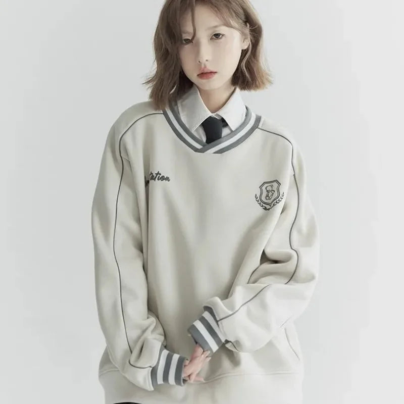 American Style Contrasting Color Retro V-Neck Sweatshirt