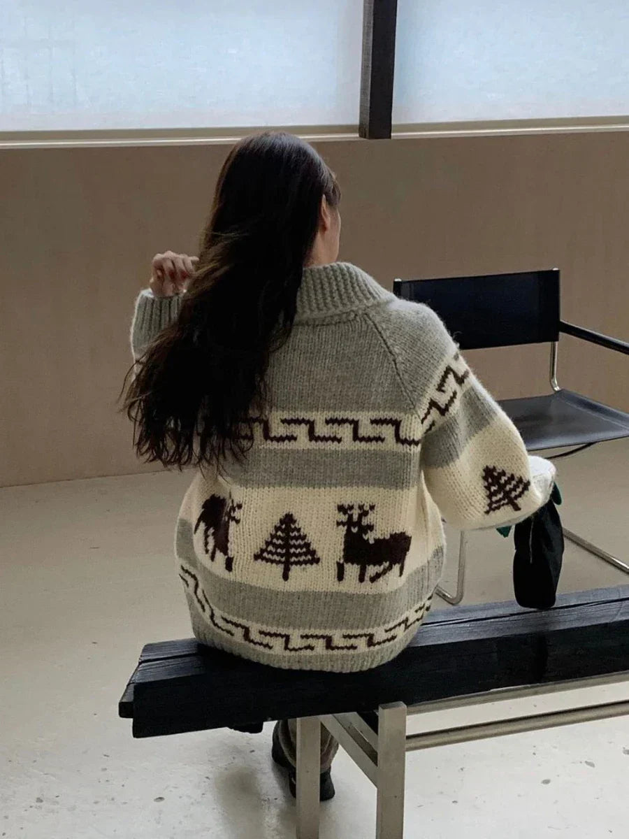 Cloud-Soft Reindeer Christmas Cardigan