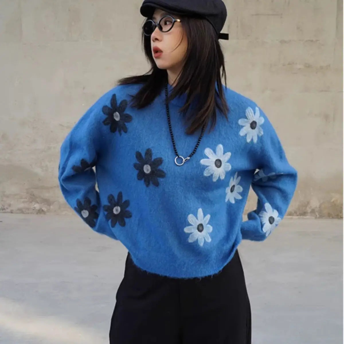 Luxury Blue Round Neck Pullover Sweater