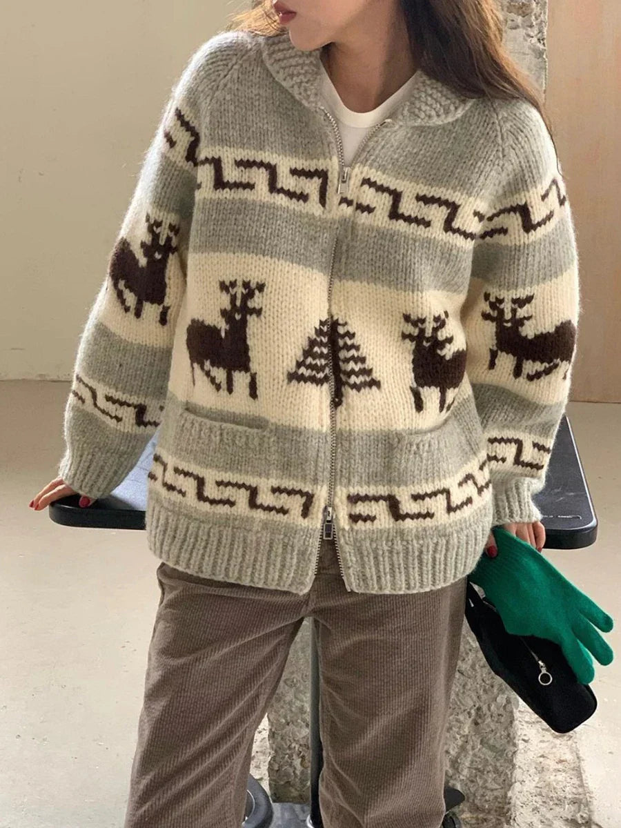 Cloud-Soft Reindeer Christmas Cardigan