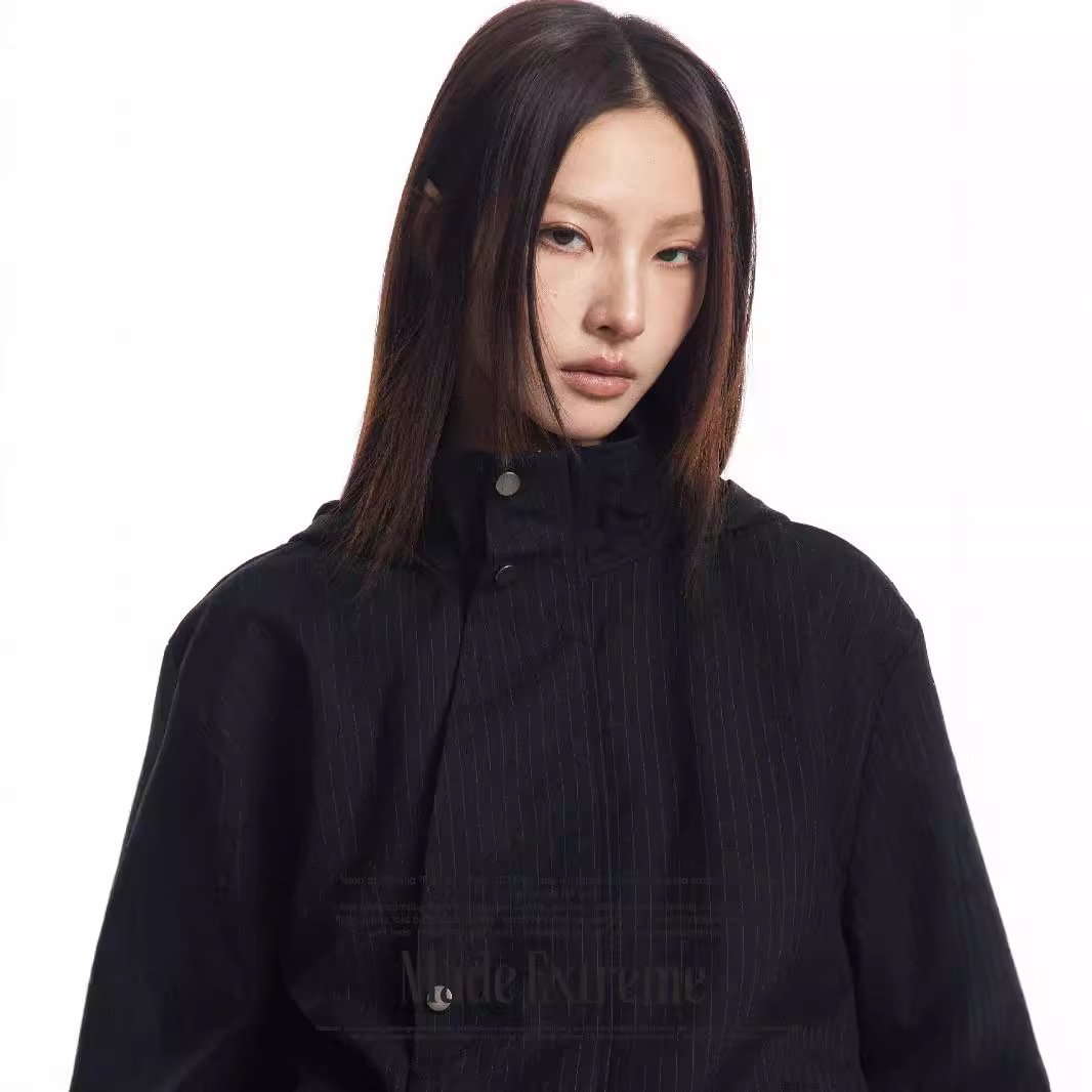 High-Collar Buttoned Jacket