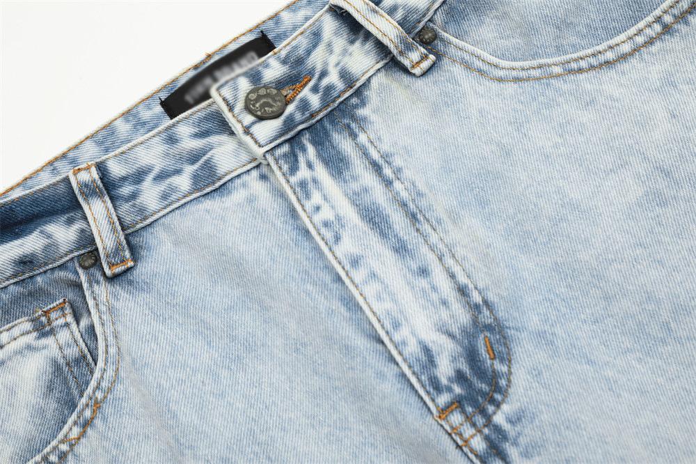Light Wash Relaxed Fit Jeans
