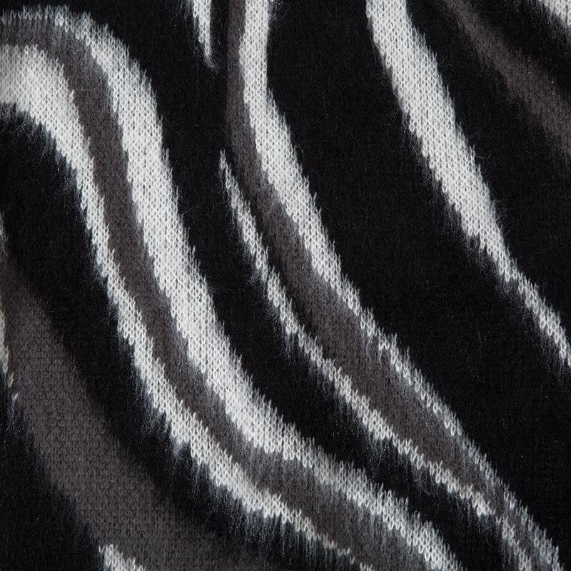 Loose Contrast Print Sweater